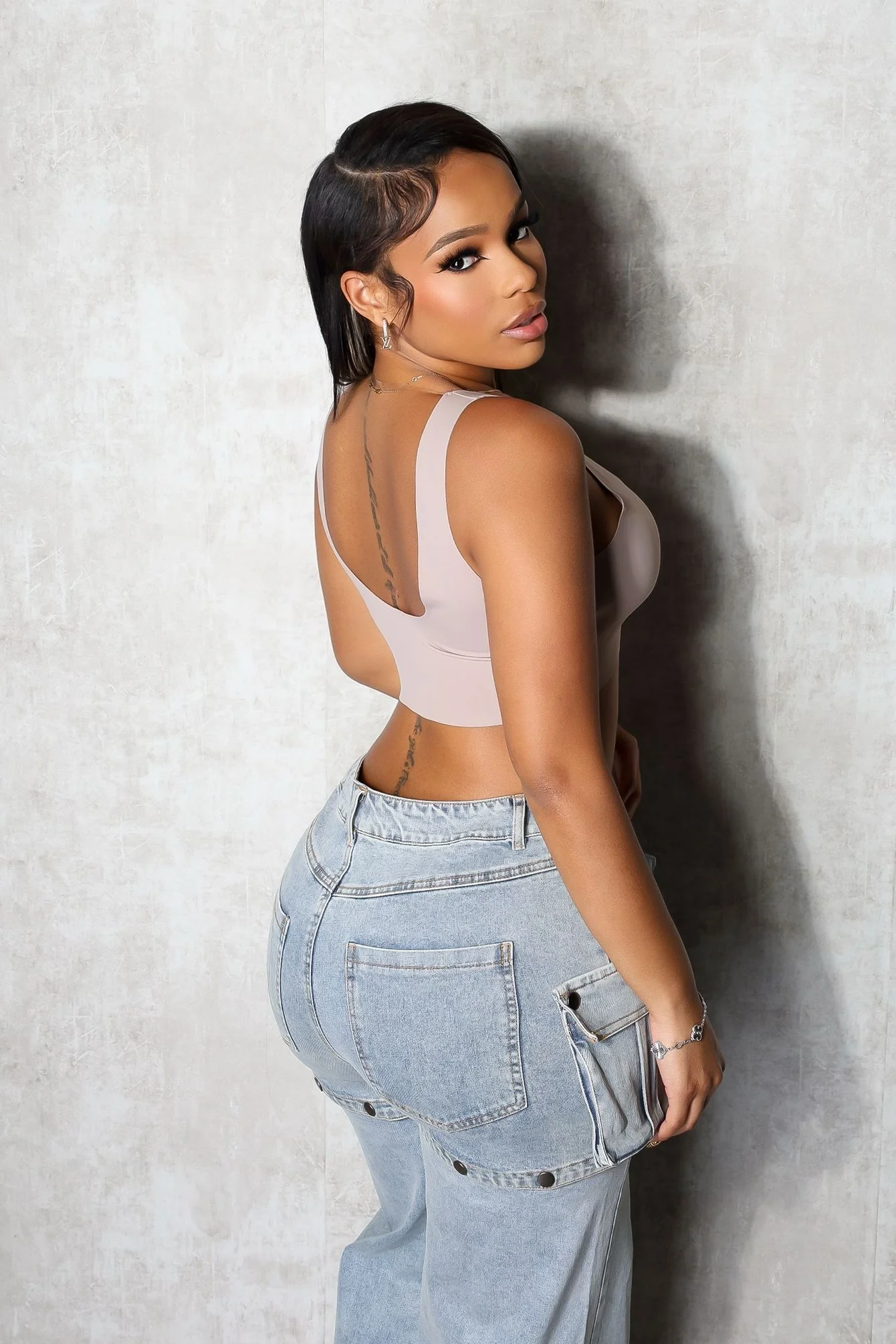 Softline Seamless Basic Crop Top - Image 4